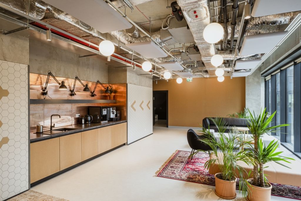 /Witty_Finance/get_goods_mes.do?goods_num=669