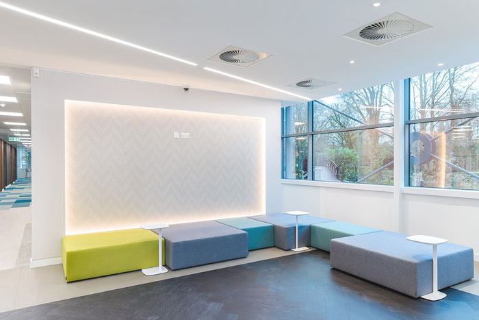 /Witty_Finance/get_goods_mes.do?goods_num=678